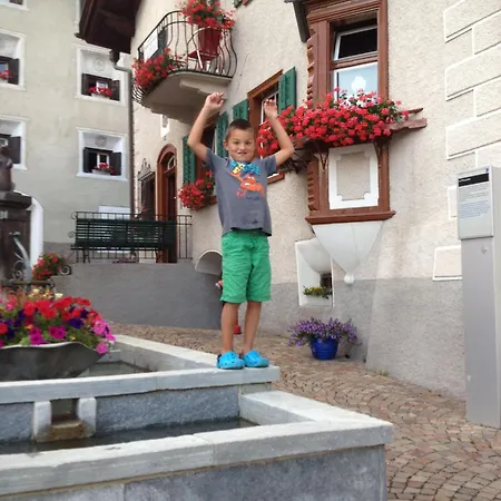 & Chasa Valaer Scuol