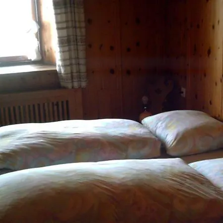 Hotel apartamentowy & Chasa Valaer 3*