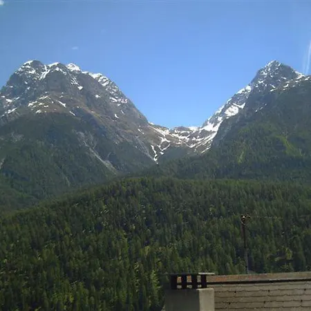 شقة فندقية & Chasa Valaer سكول