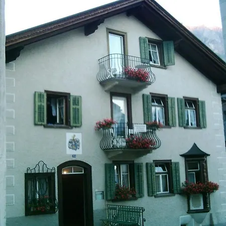 & Chasa Valaer Hotel apartamentowy 3*