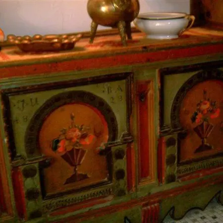 & Chasa Valaer 3* سكول