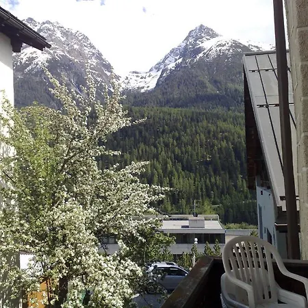 & Chasa Valar 3* Scuol