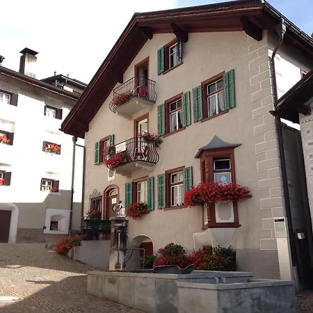 Appart hôtel & Chasa Valar Scuol