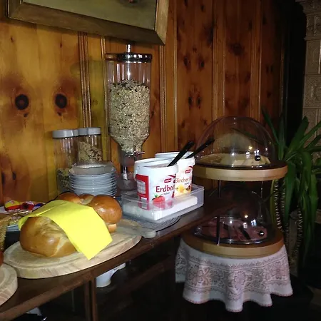 & Chasa Valaer شقة فندقية سكول