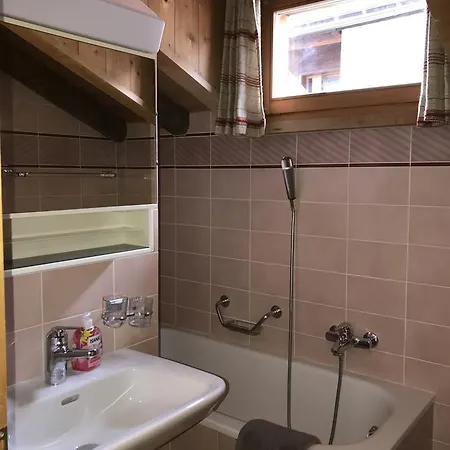 & Chasa Valaer شقة فندقية