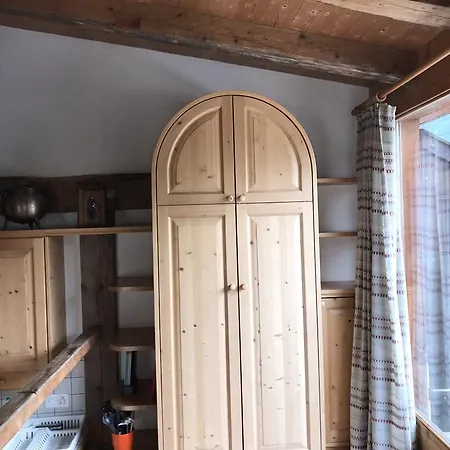 شقة فندقية & Chasa Valaer سكول