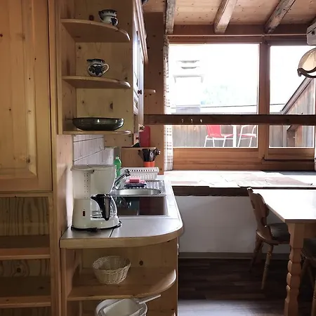 & Chasa Valaer سكول