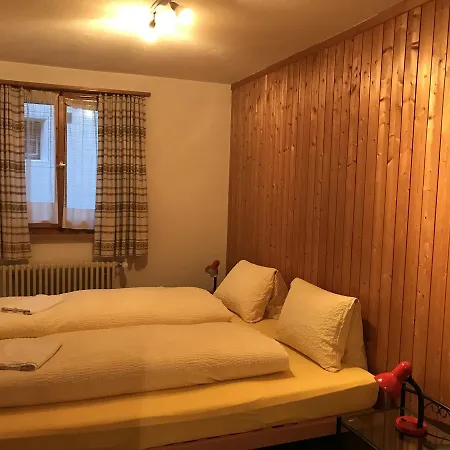 & Chasa Valaer شقة فندقية 3*