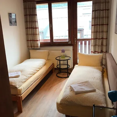 & Chasa Valaer شقة فندقية سكول