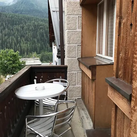 شقة فندقية & Chasa Valaer 3*