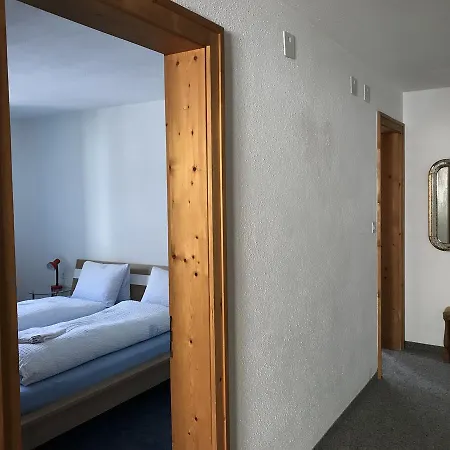 & Chasa Valaer Hotel apartamentowy Scuol