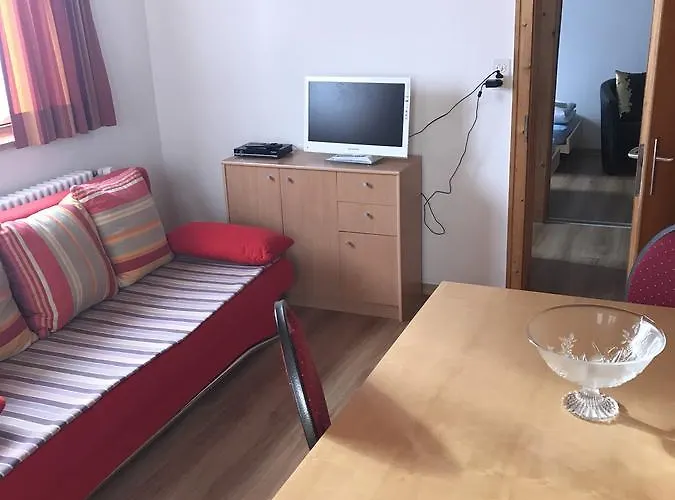 B ＆ B ＆ チャザー ヴァリア アパートホテル 3*