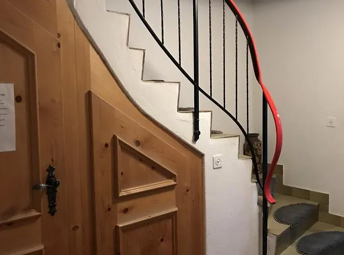 Aparthotel & Chasa Valaer