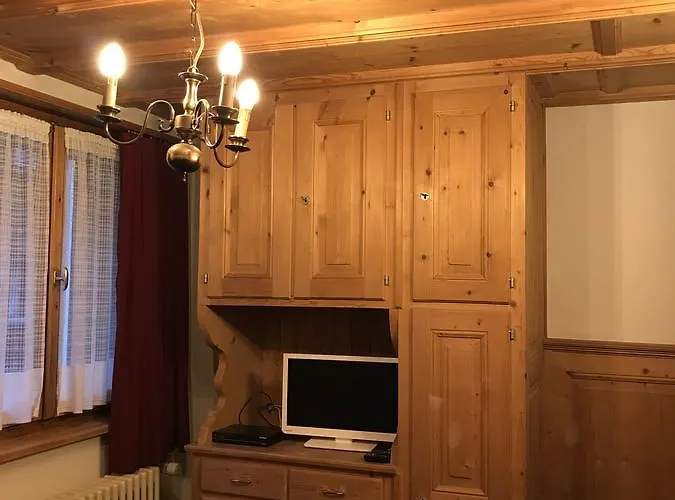 & Chasa Valaer Aparthotel