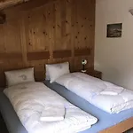 & Chasa Valaer Lejlighedshotel Scuol