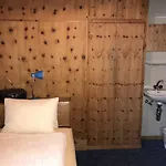 & Chasa Valaer Lejlighedshotel 3*