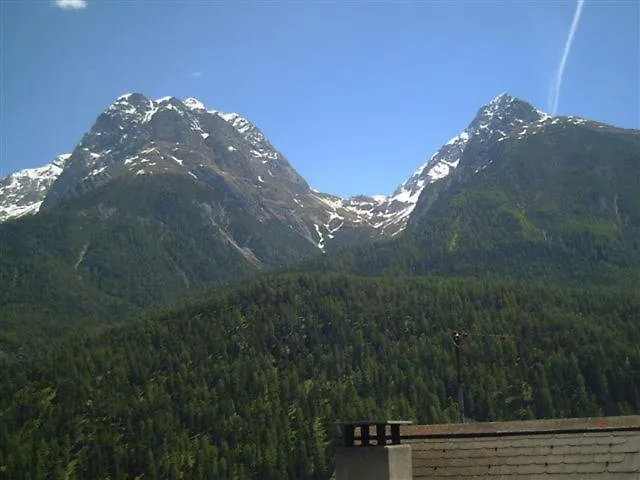 Apart-hotel & Chasa Valaer Scuol