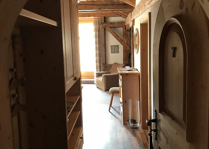 & Chasa Valaer Apart-hotel 3*