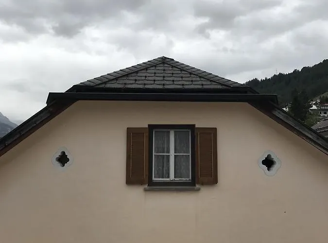 & Chasa Valaer 3* Scuol